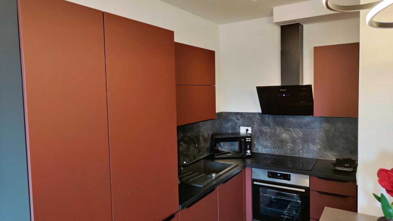 Apartment Ozare Slovenj Gradec Bagian luar foto