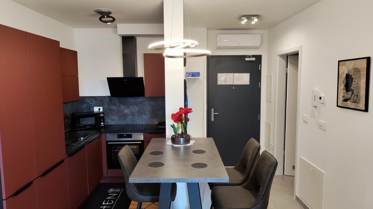 Apartment Ozare Slovenj Gradec Bagian luar foto